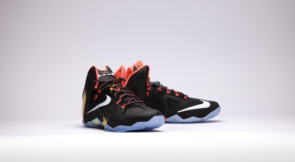 Lebron 11 sale elite black gold